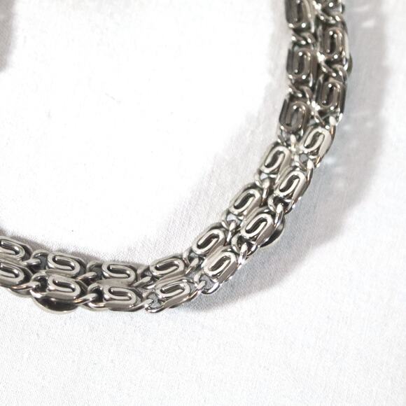 Silver Tone Choker Necklace Scroll Chain Links Three Coin Overlay Pattern - Picture 6 of 10